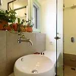 Plioni With Private Pool & With Hot Tub 미크리 비글라