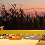 Plioni With Private Pool & With Hot Tub Mikri Vigla