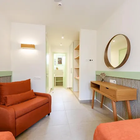 Plioni With Private Pool & With Hot Tub