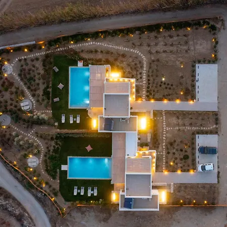 Plioni With Private Pool & With Hot Tub فيلة *