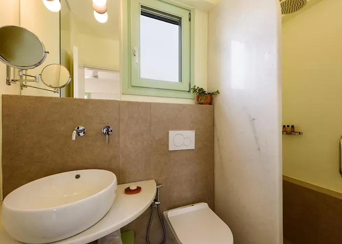 Plioni With Private Pool & With Hot Tub Villa