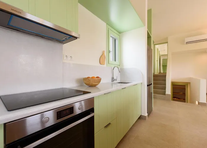 Plioni With Private Pool & With Hot Tub Villa *